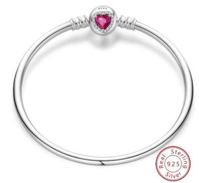Твърда сребърна гривна (Bangle) „Рубинено сърце“ – 17 см